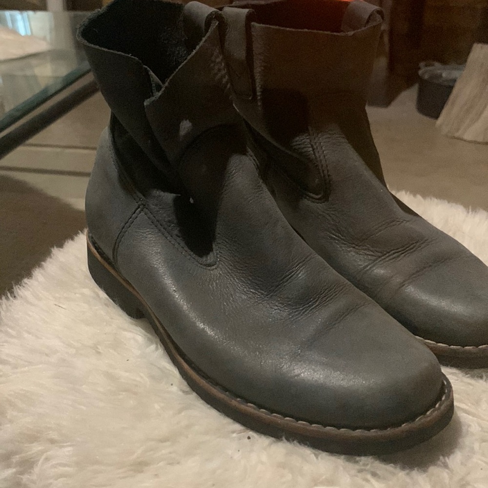 Roots leather boots